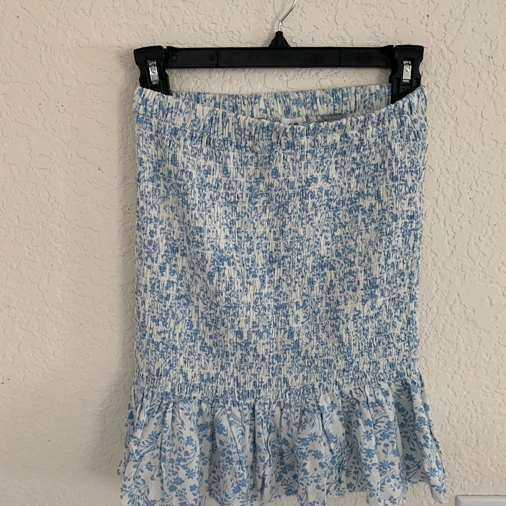 Floral Form Fitting Lily Star Skirt